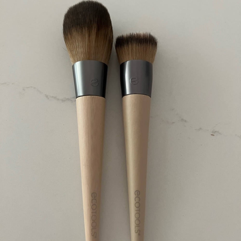 Brand New Real Techniques EcoTools Make Up Brush Set of 2
